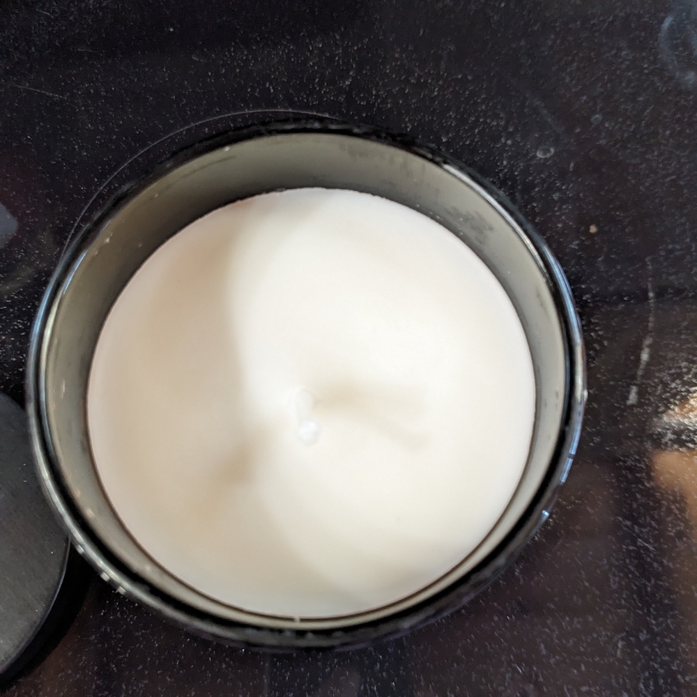 Sandalwood & Musk Soy Candle By Leoben Company 9 oz Single Wick - Picture 3 of 3